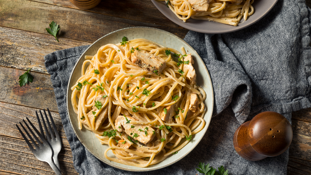 Creamy Dreams: Vegan Alfredo Sauce for a Guilt Free Indulgence.