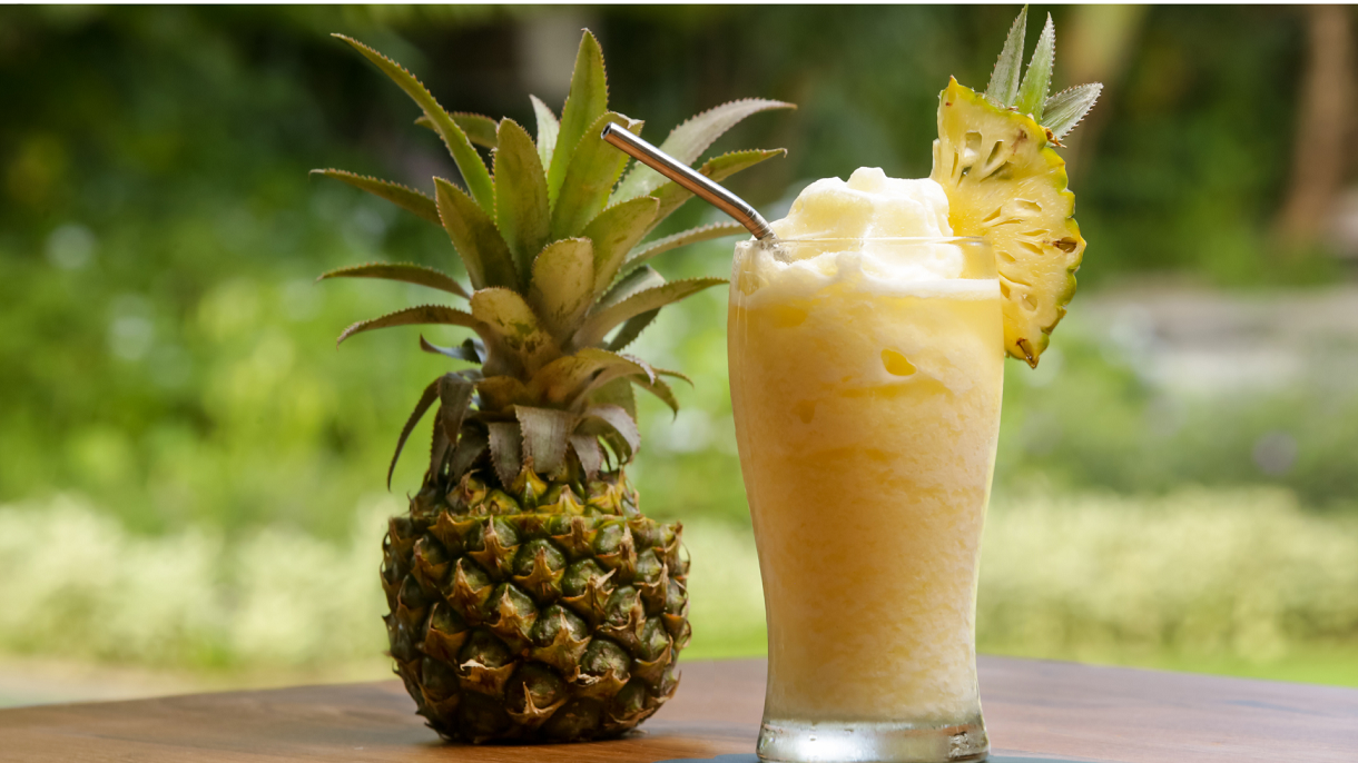  Refreshing Pineapple Coconut Smoothie Recipe: A Tropical Bliss.