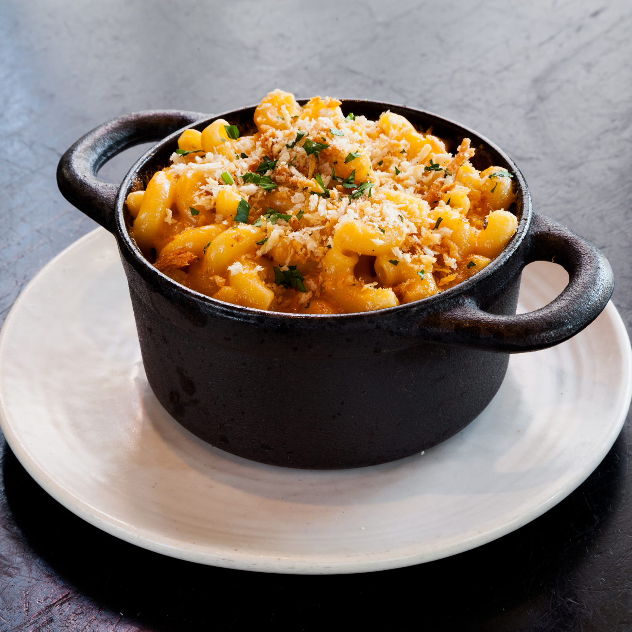 Creamy Vegan Mac and Cheese: Ultimate Dairy Free Comfort.